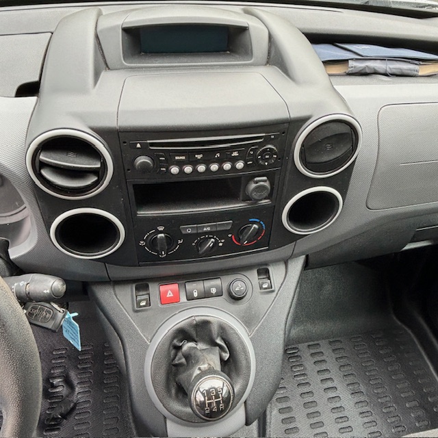 Peugeot Partner II 1.6 bluehdi 100 club avec girafon – Image 8