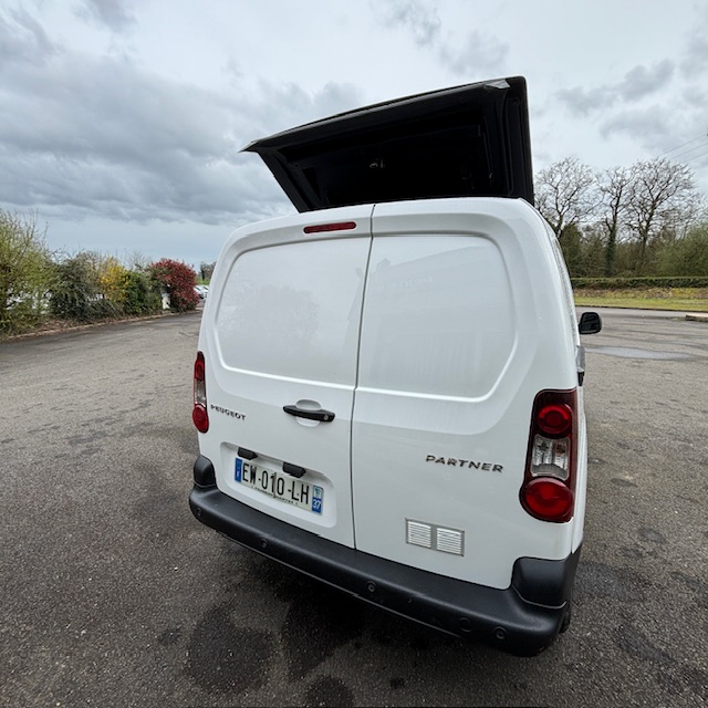 Peugeot Partner II 1.6 bluehdi 100 club avec girafon – Image 20